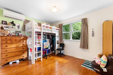 Photo of property in 7 Bayside Avenue, Te Atatu Peninsula, Auckland, 0610