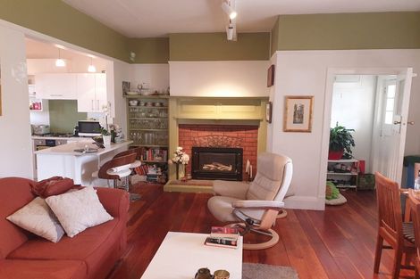 Photo of property in 4 Inverlochy Place, Te Aro, Wellington, 6011