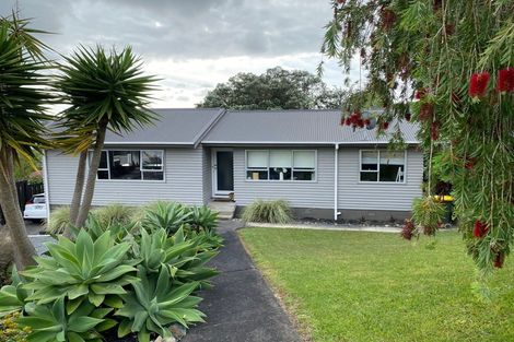 Photo of property in 43 Redwood Drive, Massey, Auckland, 0614