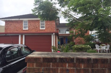 Photo of property in 4/64 Seacliffe Avenue, Belmont, Auckland, 0622