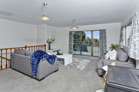 Photo of property in 1/24 Reynolds Place, Torbay, Auckland, 0630