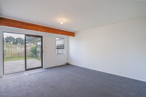 Photo of property in 2/21 Gloaming Place, Conifer Grove, Takanini, 2112