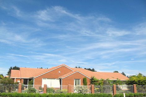 Photo of property in 33 Aston Drive, Waimairi Beach, Christchurch, 8083