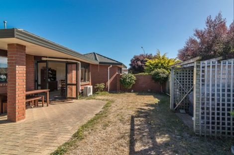 Photo of property in 139 Guildford Drive, Paraparaumu Beach, Paraparaumu, 5032