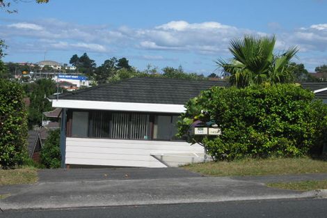 Photo of property in 145 Oaktree Avenue, Browns Bay, Auckland, 0630
