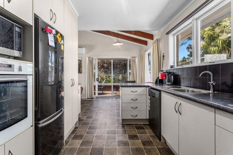 Photo of property in 81 College Road, Edgecumbe, 3120