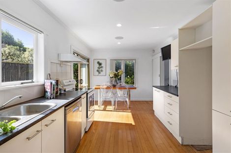 Photo of property in 3 Havelock Avenue, Forrest Hill, Auckland, 0620