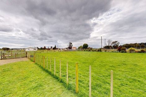 Photo of property in 25 Boulton Road, Levin, 5510