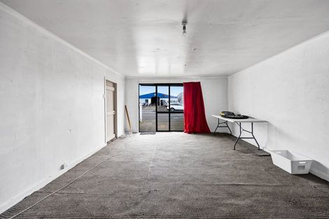 Photo of property in 74 Union Street, Hawera, 4610