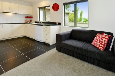 Photo of property in 1/13 Sunnynook Road, Forrest Hill, Auckland, 0620