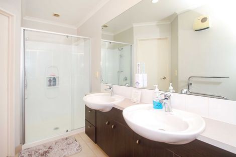 Photo of property in 8 Thyme Court, Flat Bush, Auckland, 2016