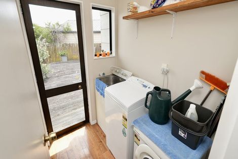 Photo of property in 8 Bevan Place, Cloverlea, Palmerston North, 4412