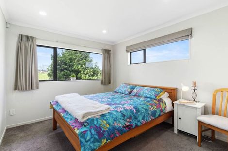 Photo of property in 12a Midvale Place, Burswood, Auckland, 2013
