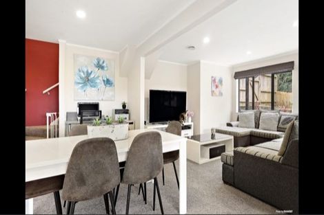 Photo of property in 18 The Glade North, Pukekohe, 2120