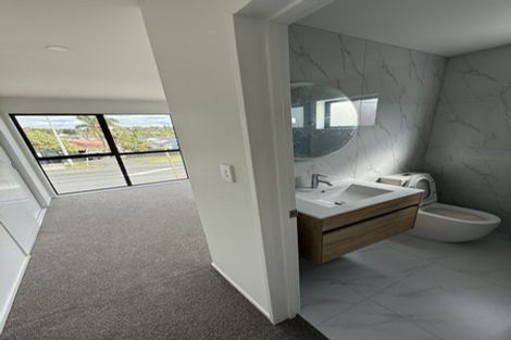 Photo of property in 6/800 Chapel Road, Northpark, Auckland, 2016