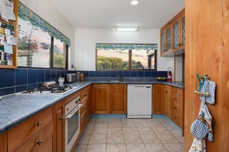 Photo of property in 16 Pohutukawa Drive, Athenree, Katikati, 3177
