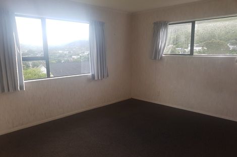 Photo of property in 79 Victory Crescent, Tawa, Wellington, 5028