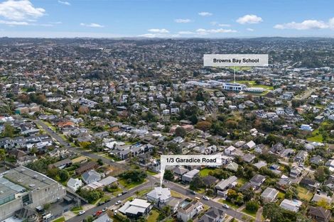 Photo of property in 1/3 Garadice Road, Rothesay Bay, Auckland, 0630