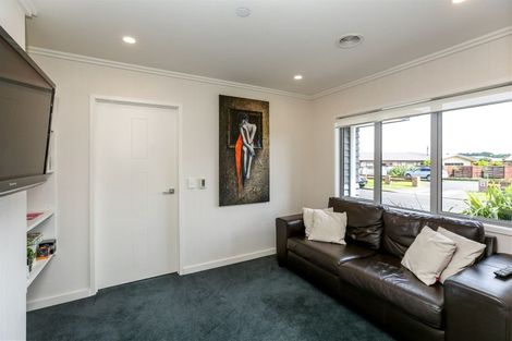 Photo of property in 6 Marlin Terrace, Bell Block, New Plymouth, 4312