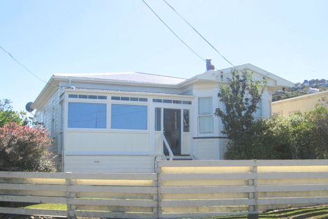 Photo of property in 38 Kaihuia Street, Northland, Wellington, 6012
