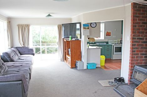 Photo of property in 17 Weston Road, Holmes Hill, Oamaru, 9401