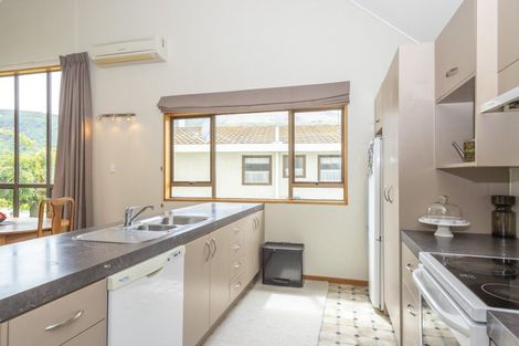 Photo of property in 27 Hood Crescent, Arrowtown, 9302