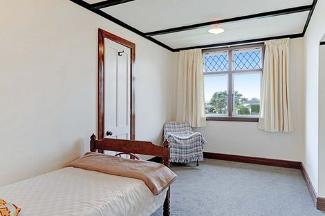 Photo of property in 81 Kiwi Esplanade, Mangere Bridge, Auckland, 2022