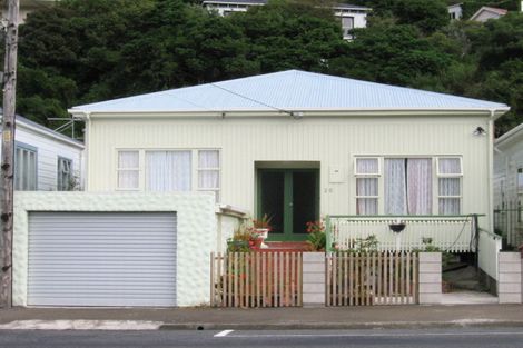 Photo of property in 20 Derwent Street, Island Bay, Wellington, 6023