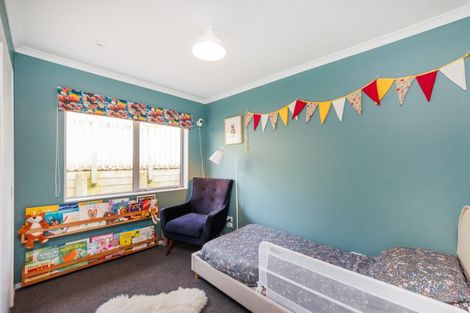 Photo of property in 103 Cashmere Drive, Fitzherbert, Palmerston North, 4410