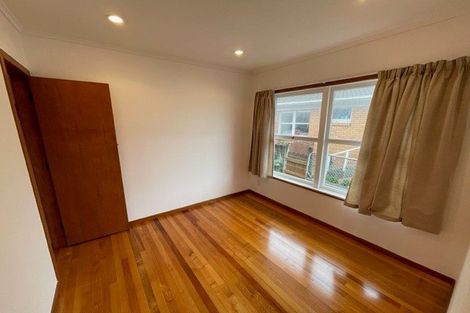 Photo of property in 4/87 Lake Road, Belmont, Auckland, 0622