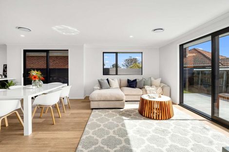 Photo of property in 51a Selwyn Crescent, College Estate, Wanganui, 4500