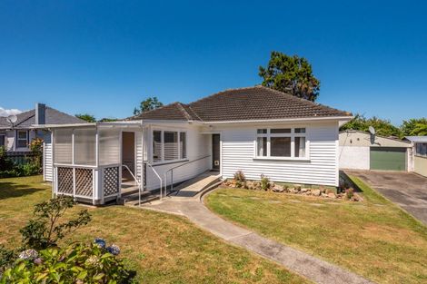 Photo of property in 27 Read Street, Levin, 5510