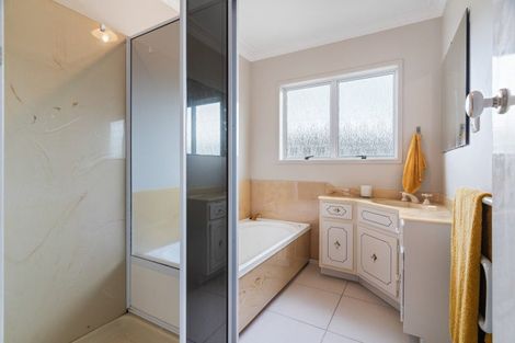 Photo of property in 107 Rangi Avenue, Whangamata, 3620