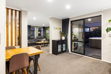 Photo of property in 23 Seabreeze Place, Papamoa Beach, Papamoa, 3118