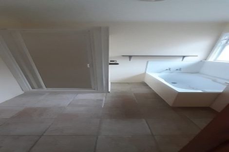 Photo of property in 18 Dickson Street, Macandrew Bay, Dunedin, 9014