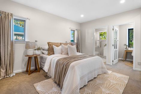 Photo of property in 100 Memorial Avenue, Ilam, Christchurch, 8053