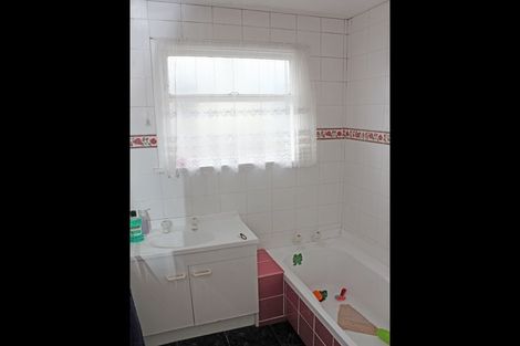 Photo of property in 17 Weston Road, Holmes Hill, Oamaru, 9401