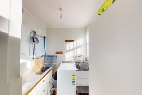 Photo of property in 14 Fergusson Street, Marton, 4710