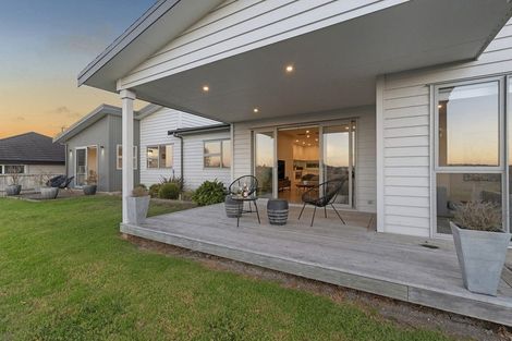 Photo of property in 60 Wainui Road, Silverdale, 0932