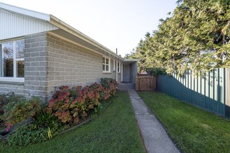Photo of property in 52 Johnstone Street, Tinwald, Ashburton, 7700