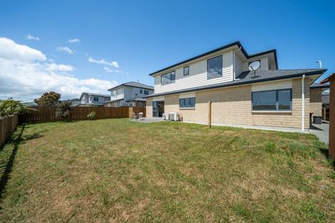 Photo of property in 12 Saint Vincent Terrace, Grenada Village, Wellington, 6037