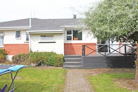 Photo of property in 17 Weston Road, Holmes Hill, Oamaru, 9401