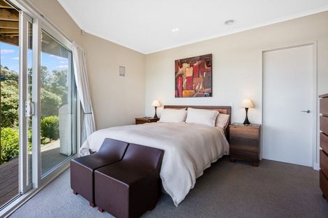 Photo of property in 11 Curnow Way, Kaiwharawhara, Wellington, 6035