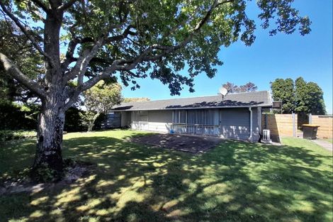 Photo of property in 32a Dunk Place, Milson, Palmerston North, 4414