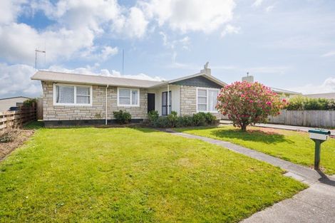 Photo of property in 43 Sutherland Crescent, Westbrook, Palmerston North, 4412