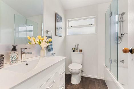 Photo of property in 11 Herbert Drive, Whangamata, 3620