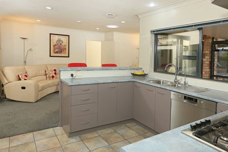 Photo of property in 21 Checkerberry Court, Henderson, Auckland, 0612