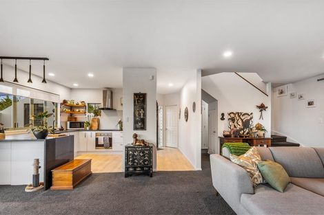 Photo of property in 87 Glengarry Road, Glen Eden, Auckland, 0602