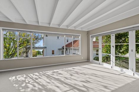 Photo of property in 82 Paritai Drive, Orakei, Auckland, 1071