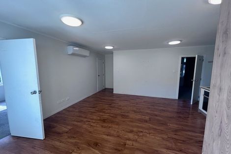 Photo of property in 45 Kingdale Road, Henderson, Auckland, 0610